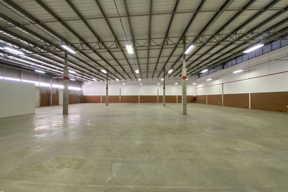 Prime Industrial Space To Let in Twenty-One Industrial Estate - Photo 2