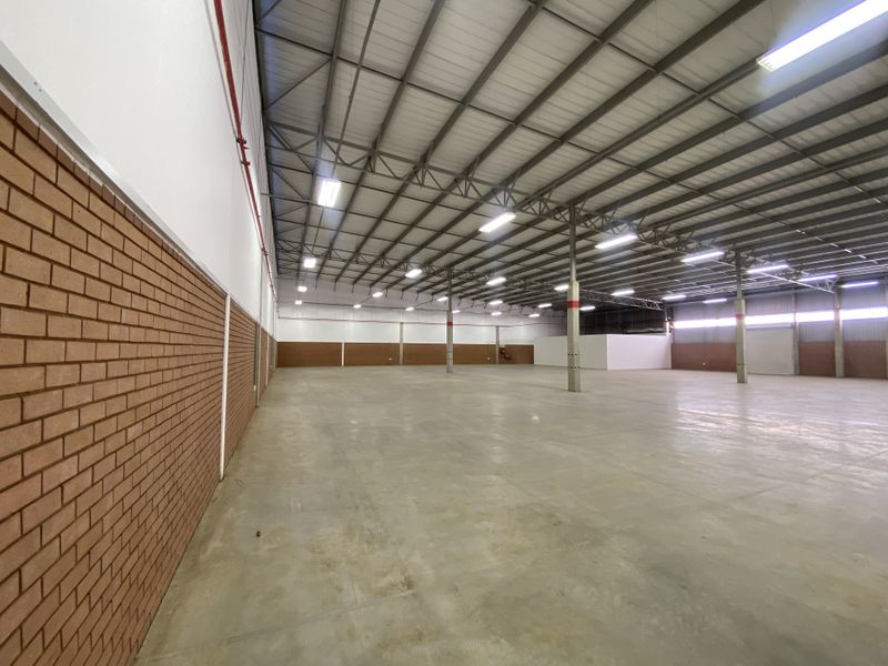 Prime Industrial Space To Let in Twenty-One Industrial Estate - Photo 9