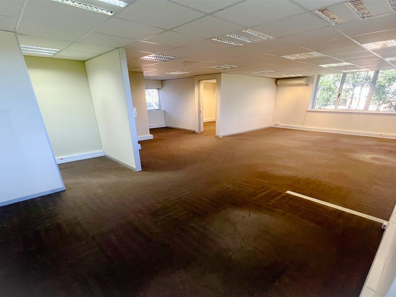 265m2 Premium Office Space in Houghton Estate – 39 West Street - Photo 2