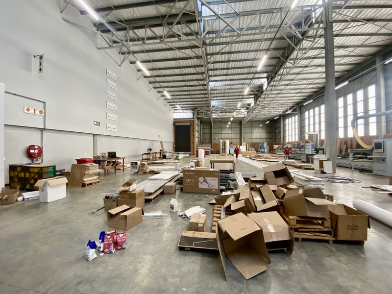 1396m2 Industrial Warehouse To Let in Randjespark - Photo 8