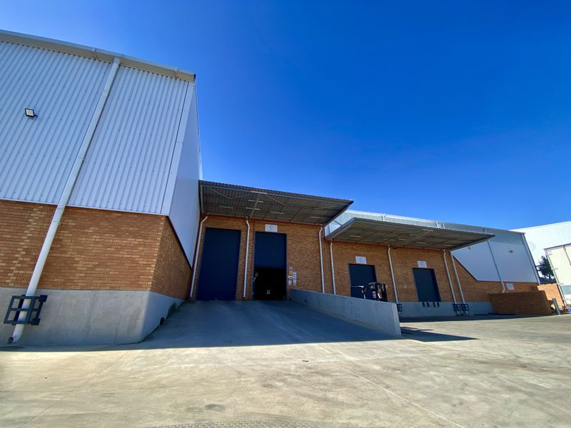 1396m2 Industrial Warehouse To Let in Randjespark - Photo 2