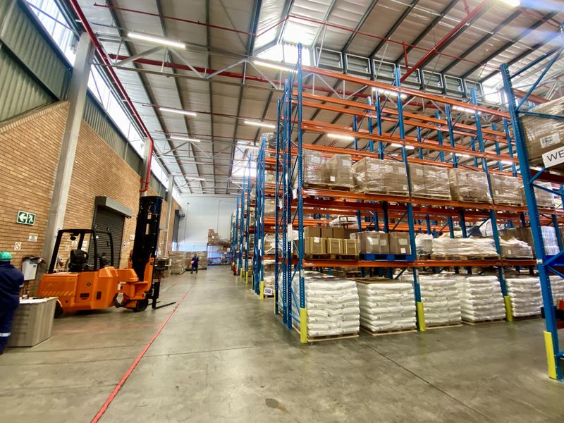 1,818m2 Industrial Warehouse To Let in Randjespark, Midrand - Photo 8