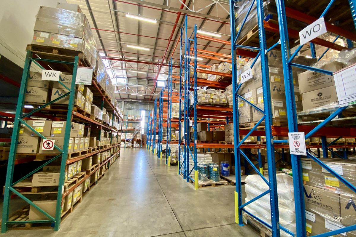 1,818m2 Industrial Warehouse To Let in Randjespark, Midrand - Photo 4