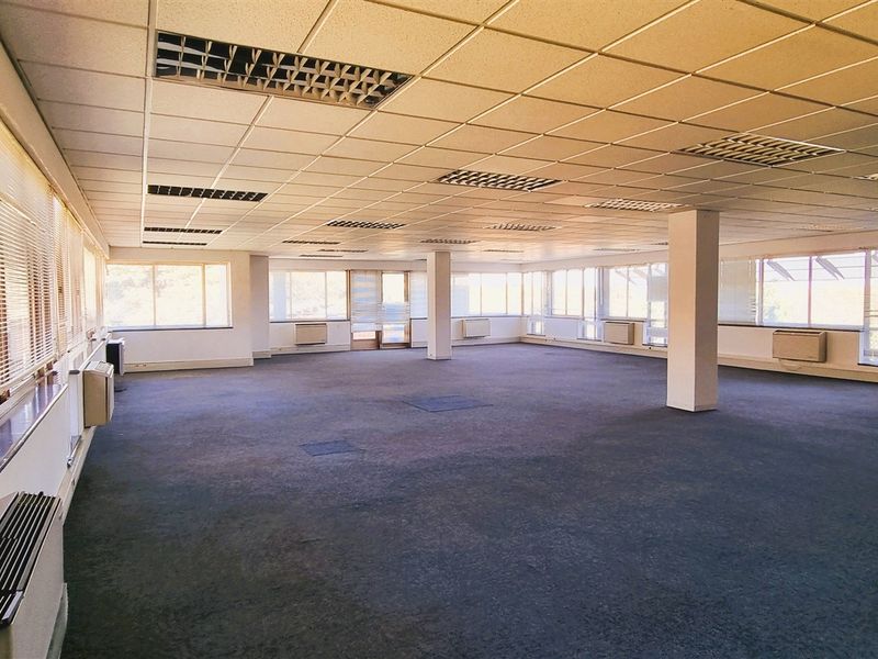 Office Space to let in The Woodlands Office Park - Photo 9