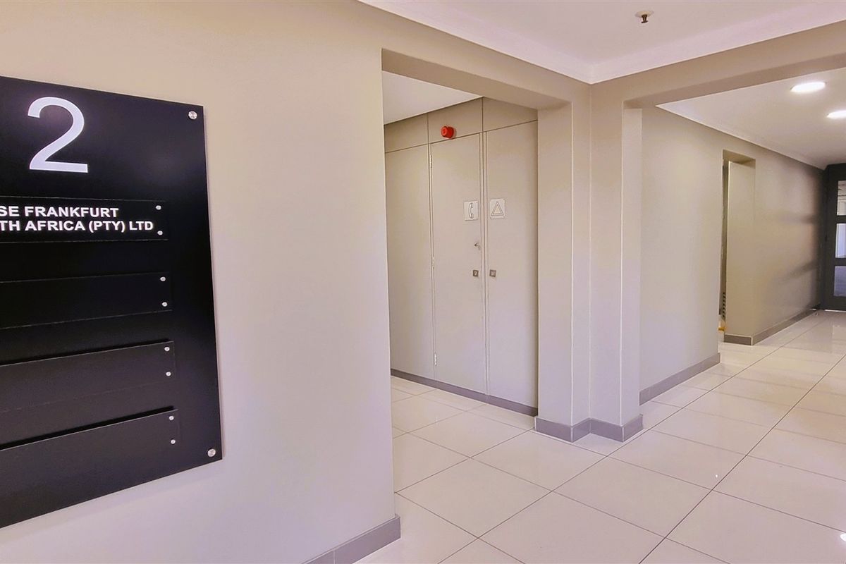 Office Space to let in The Woodlands Office Park - Photo 2