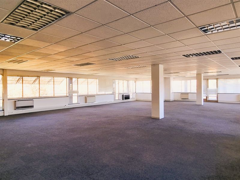 Office Space to let in The Woodlands Office Park - Photo 8