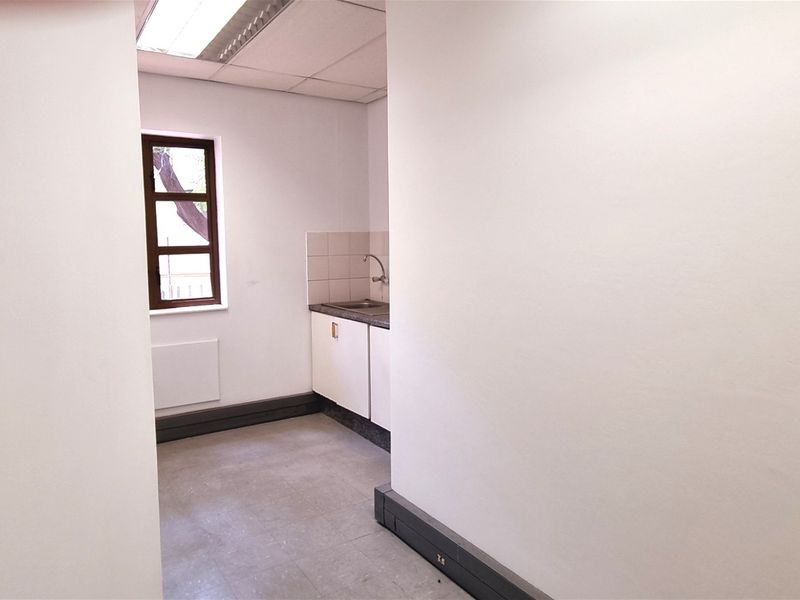 Office space to let in 5 Autumn Street Rivonia - Photo 4