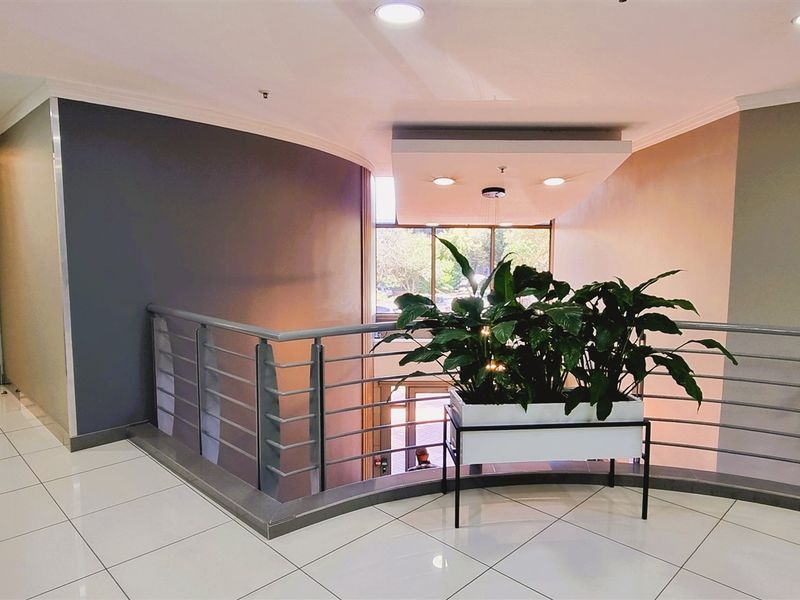 Office space to let in The Woodlands - Photo 8