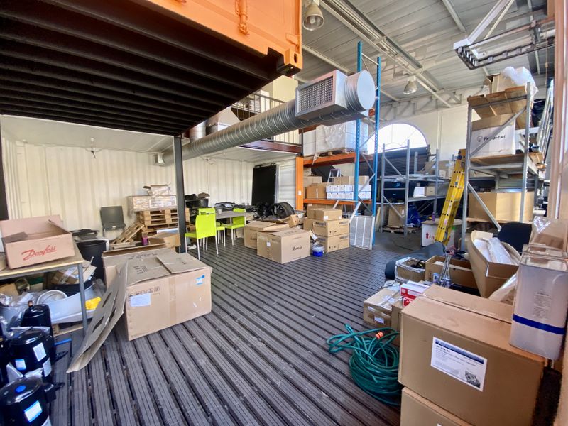 593sqm Warehouse with Quality Offices For Sale - Photo 9