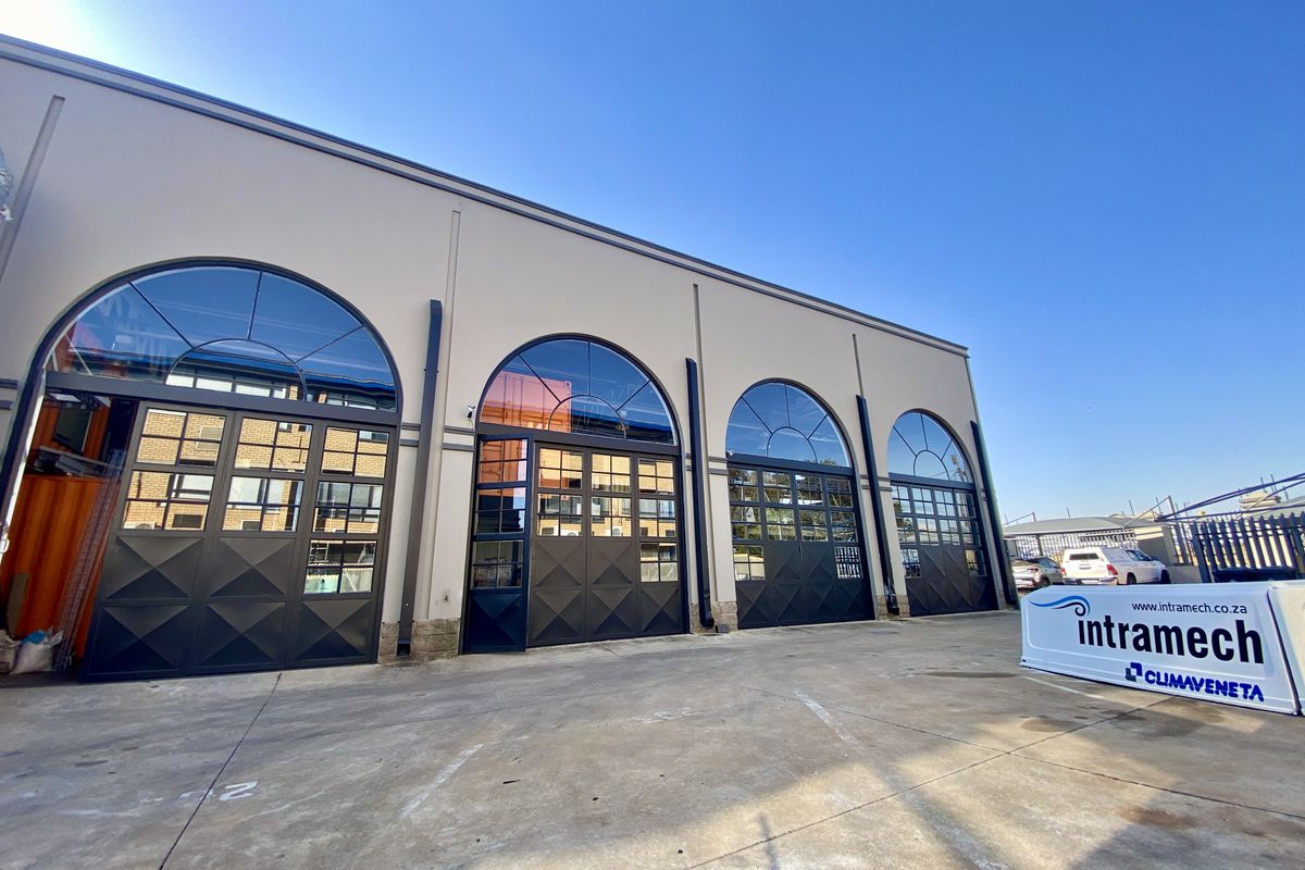 593sqm Warehouse with Quality Offices For Sale - Photo 3