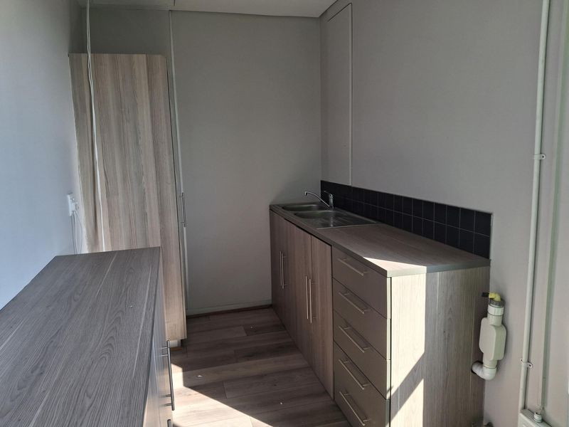 Power-Secure Offices in Irene with Round-the-Clock Security - Photo 7