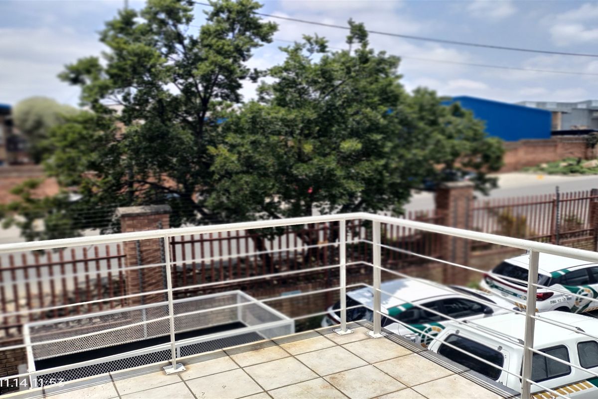 2728m2  Warehouse  - FOR SALE  (or FOR LEASE) - Photo 5