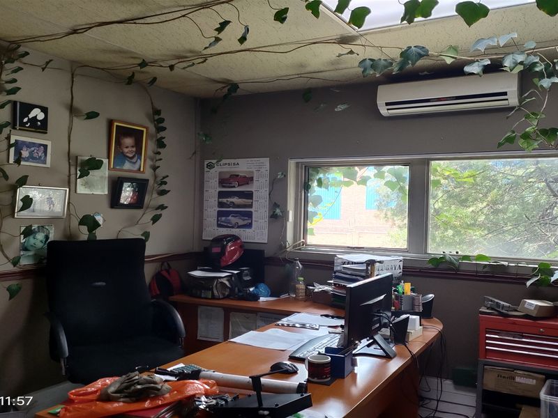 2728m2  Warehouse  - FOR SALE  (or FOR LEASE) - Photo 8