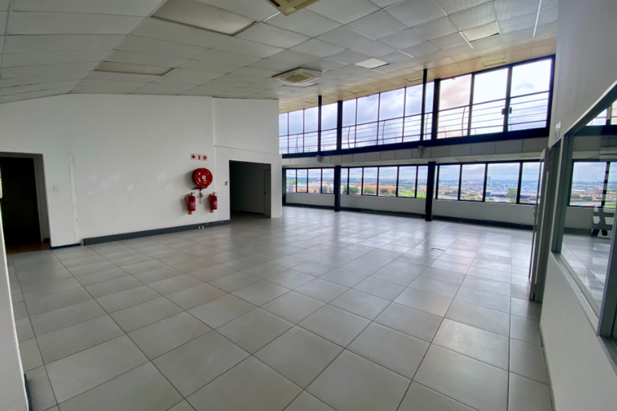 Prime Office Space with Spectacular Views of Kyalami Race Track - Photo 4