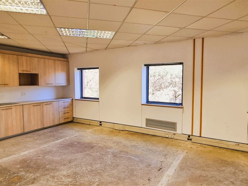 Office space to let in The Woodlands Office Park Woodmead - Photo 3