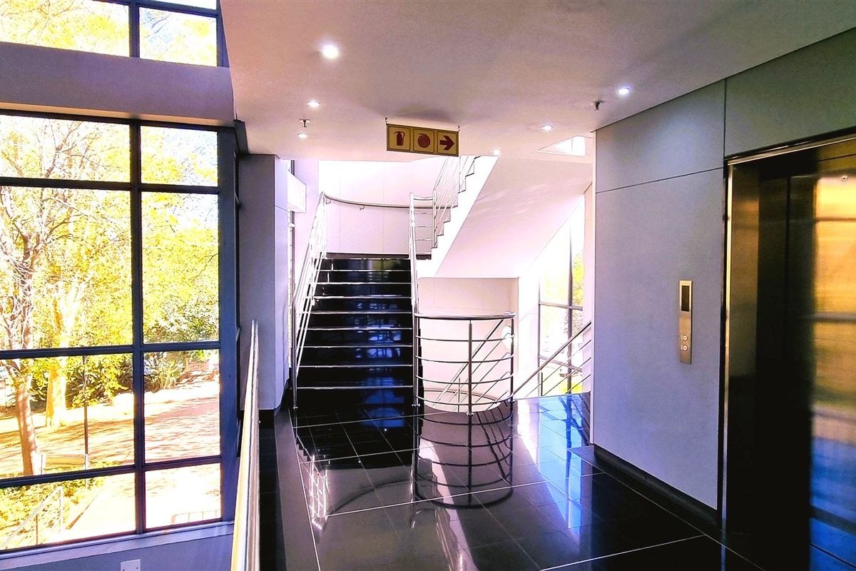 Office space to let in The Woodlands Office Park Woodmead - Photo 2