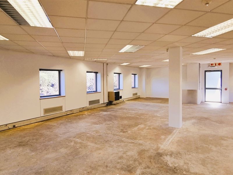 Office space to let in The Woodlands Office Park Woodmead - Photo 9