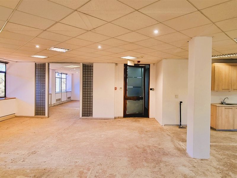 Office space to let in The Woodlands Office Park Woodmead - Photo 10