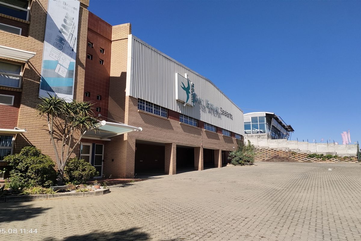 1948m2  Warehouse  - TO LEASE - Photo 2