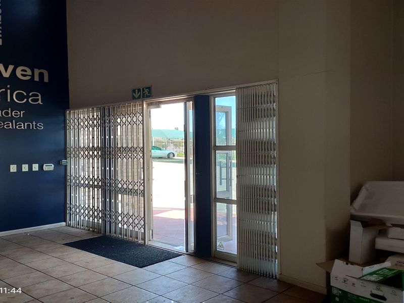 1948m2  Warehouse  - TO LEASE - Photo 3