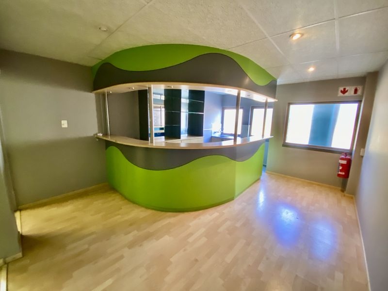 1,841m2 Logistics & Distribution Warehouse To Let in Randjespark, Midrand - Photo 9