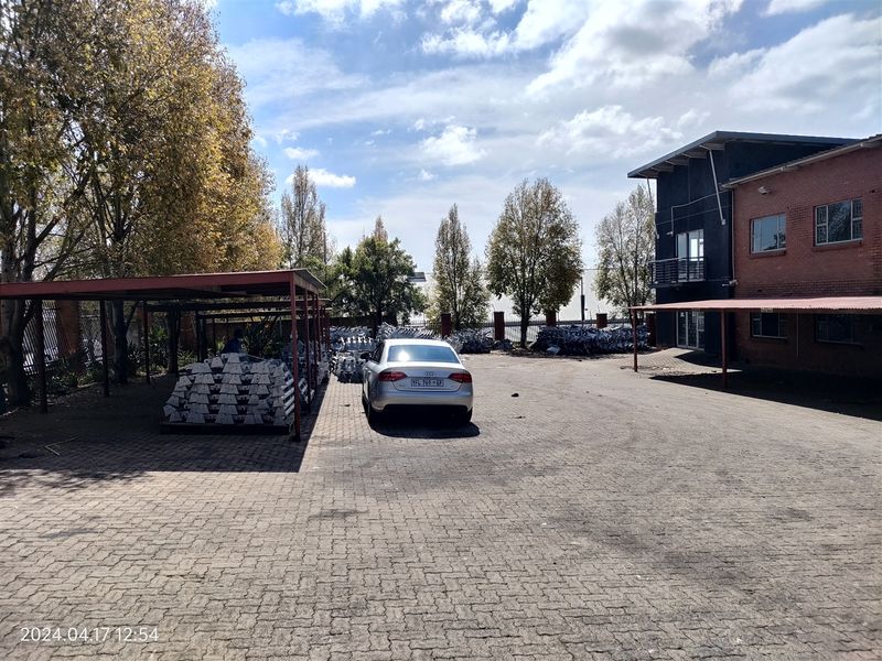 1965m2  Warehouse  - TO LEASE - Photo 4