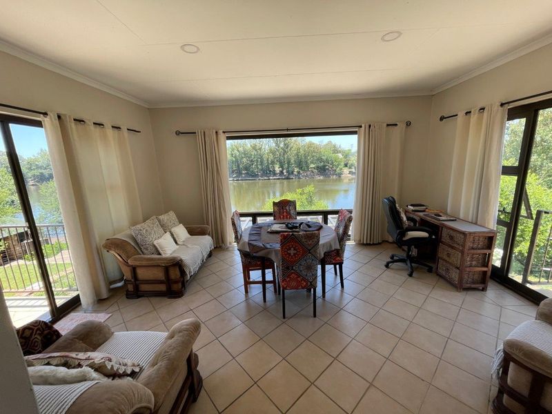 Exclusive Off-Grid Riverside Retreat - Photo 9