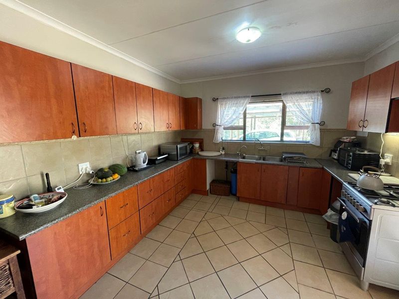 Exclusive Off-Grid Riverside Retreat - Photo 8