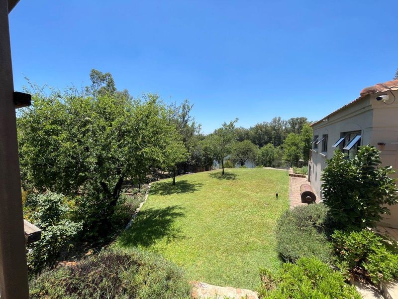 Exclusive Off-Grid Riverside Retreat - Photo 5