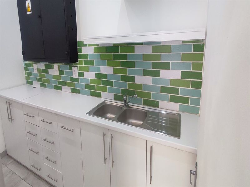 Office space to let in Rosebank - Photo 10