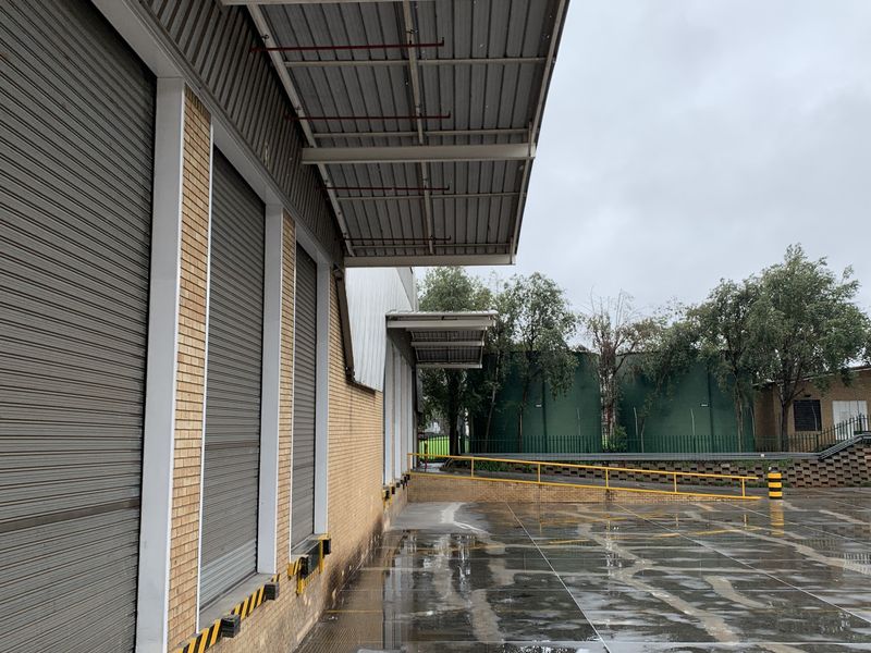 Warehouse to let in Longmeadow - Photo 3