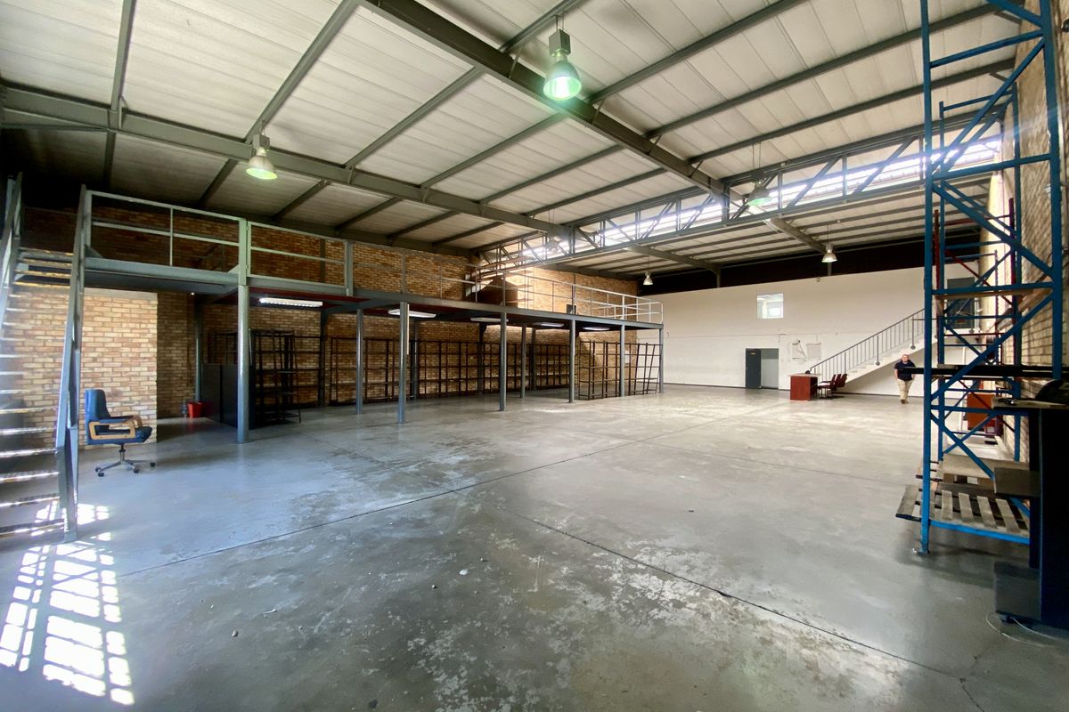 Industrial Warehouse TO LET in Grand Central, Midrand - Photo 3