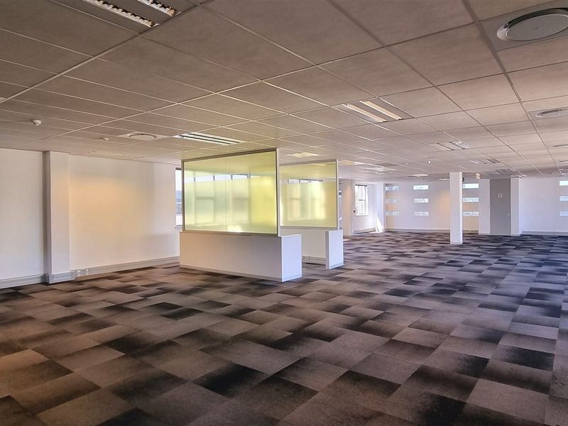 Freestanding Building to let in Woodmead North - Photo 6