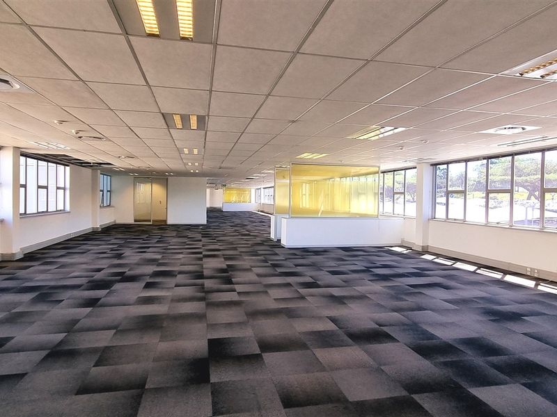 Freestanding Building to let in Woodmead North - Photo 3