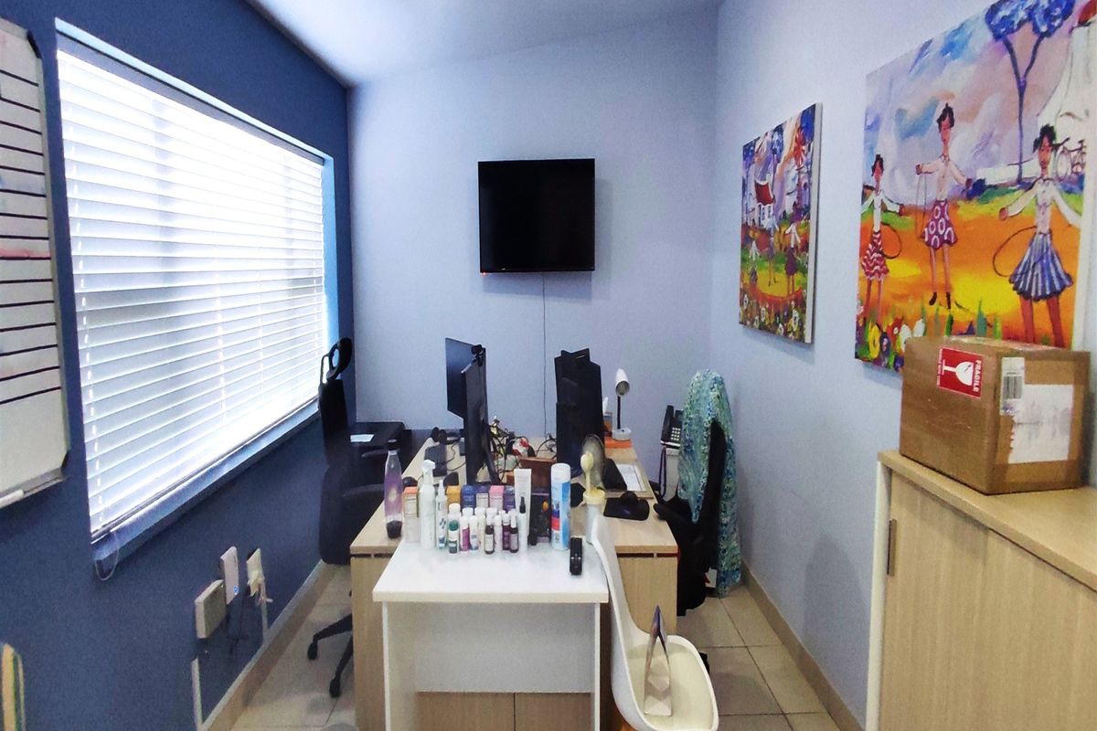 400m2 Zoned Office Building For Sale in Blairgowrie, Randburg - Photo 4