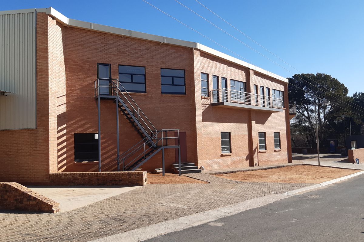 Warehouse for sale in Linbro Park - Photo 2