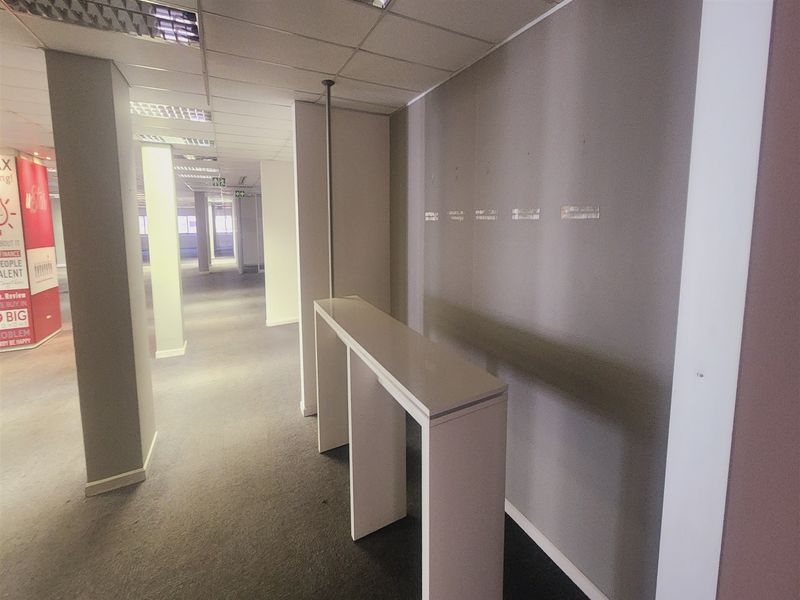 Offices to let in Sandown, Sandton - Photo 8