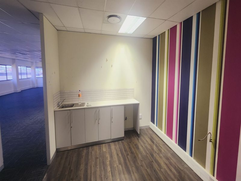 Offices to let in Sandown, Sandton - Photo 5