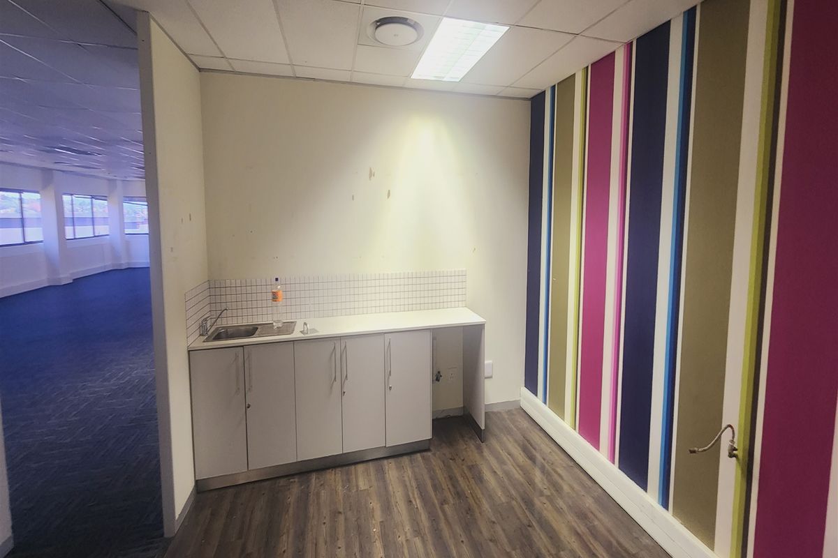 Offices to let in Sandown, Sandton - Photo 5