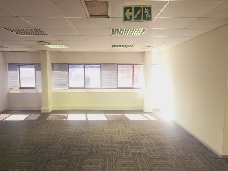 Offices to let in Sandown, Sandton - Photo 9