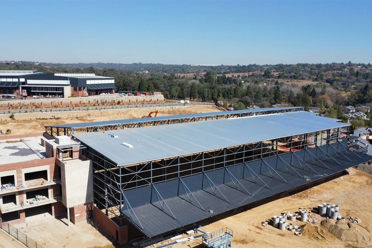 7731m2  Warehouse  - TO LEASE - Photo 4