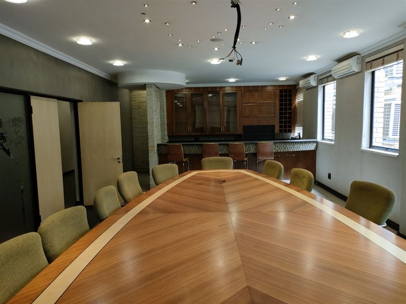 2798m2  Warehouse  - TO LEASE - Photo 6