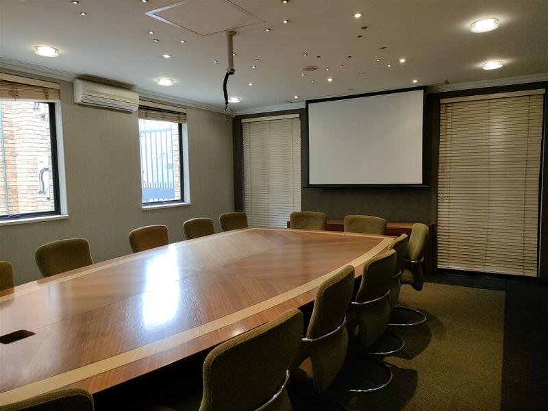 2798m2  Warehouse  - TO LEASE - Photo 5