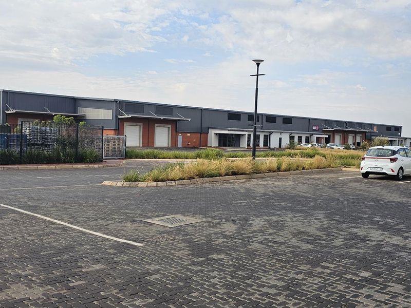 Boost Efficiency with Our Strategically Located Warehouses - Photo 7