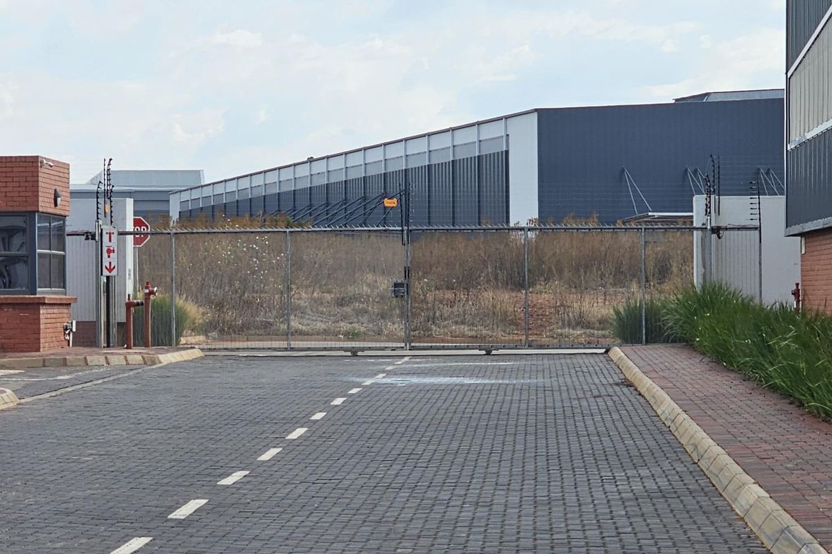 Boost Efficiency with Our Strategically Located Warehouses - Photo 3