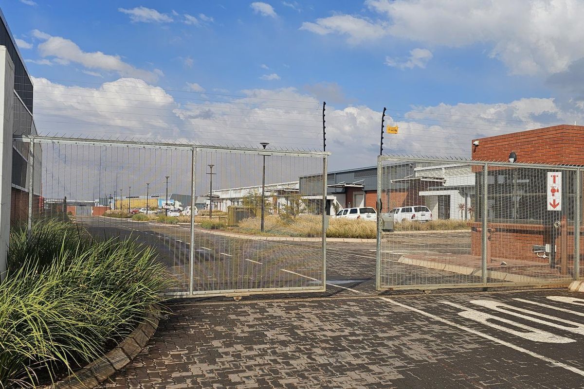 Boost Efficiency with Our Strategically Located Warehouses - Photo 4