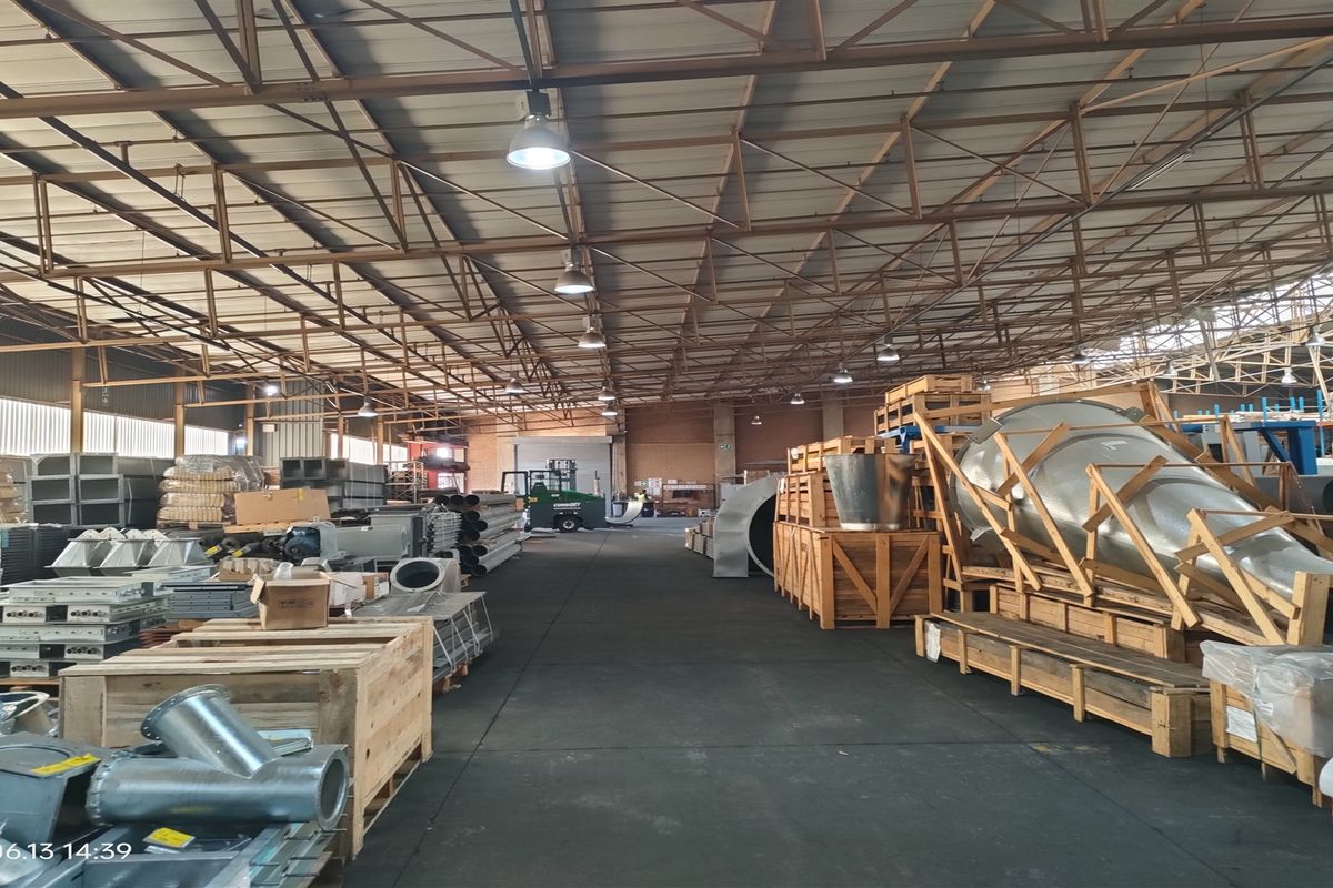 5359m2  Warehouse  - TO LEASE - Photo 4