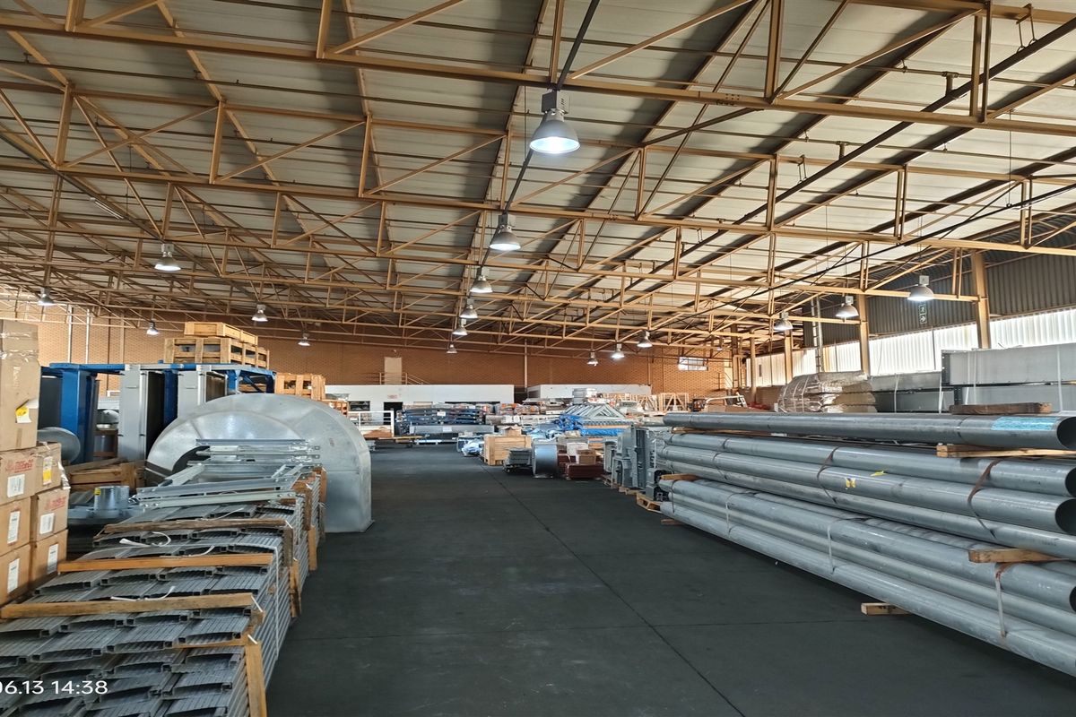 5359m2  Warehouse  - TO LEASE - Photo 3