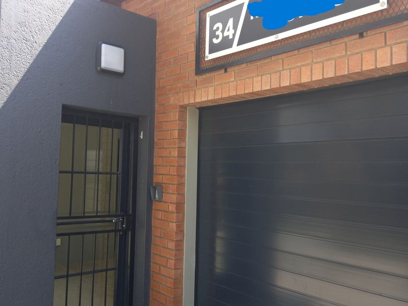 Comercial property in Halway house - Photo 1