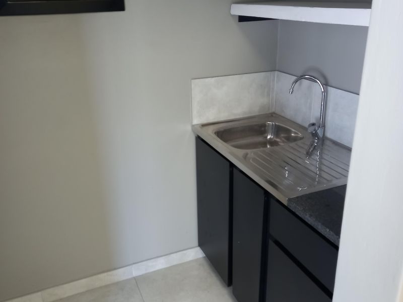 Comercial property in Halway house - Photo 3